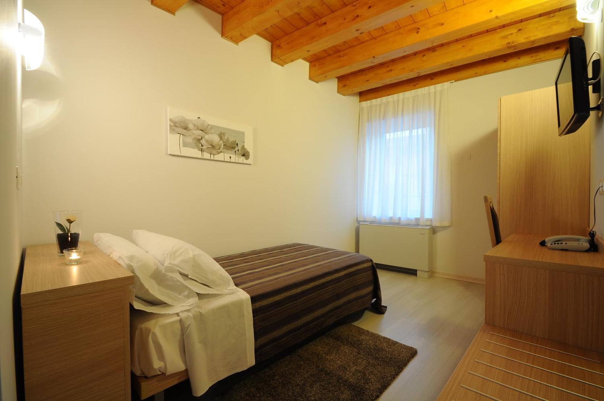 Albergo Leon Bianco Gonàrs Εξωτερικό φωτογραφία
