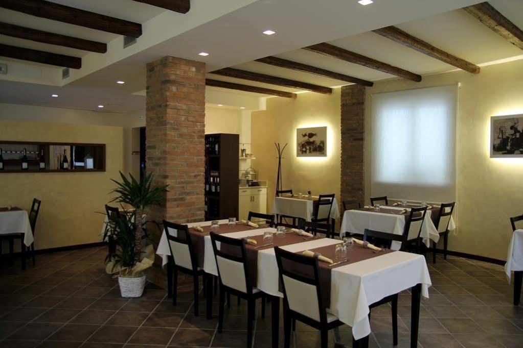 Albergo Leon Bianco Gonàrs Εξωτερικό φωτογραφία