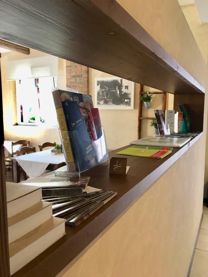 Albergo Leon Bianco Gonàrs Εξωτερικό φωτογραφία